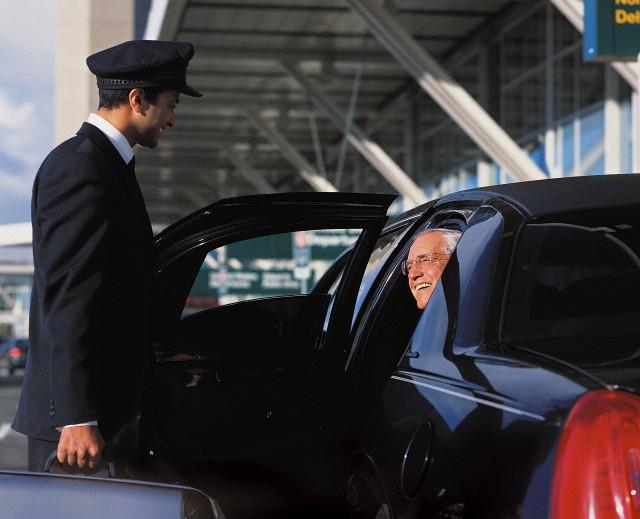 Manorville Airport Transportation, Manorville Car Service, Manorville Airport Car Service, Manorville Limo Service, Manorville Taxi Service, JFK, LaGuardia.